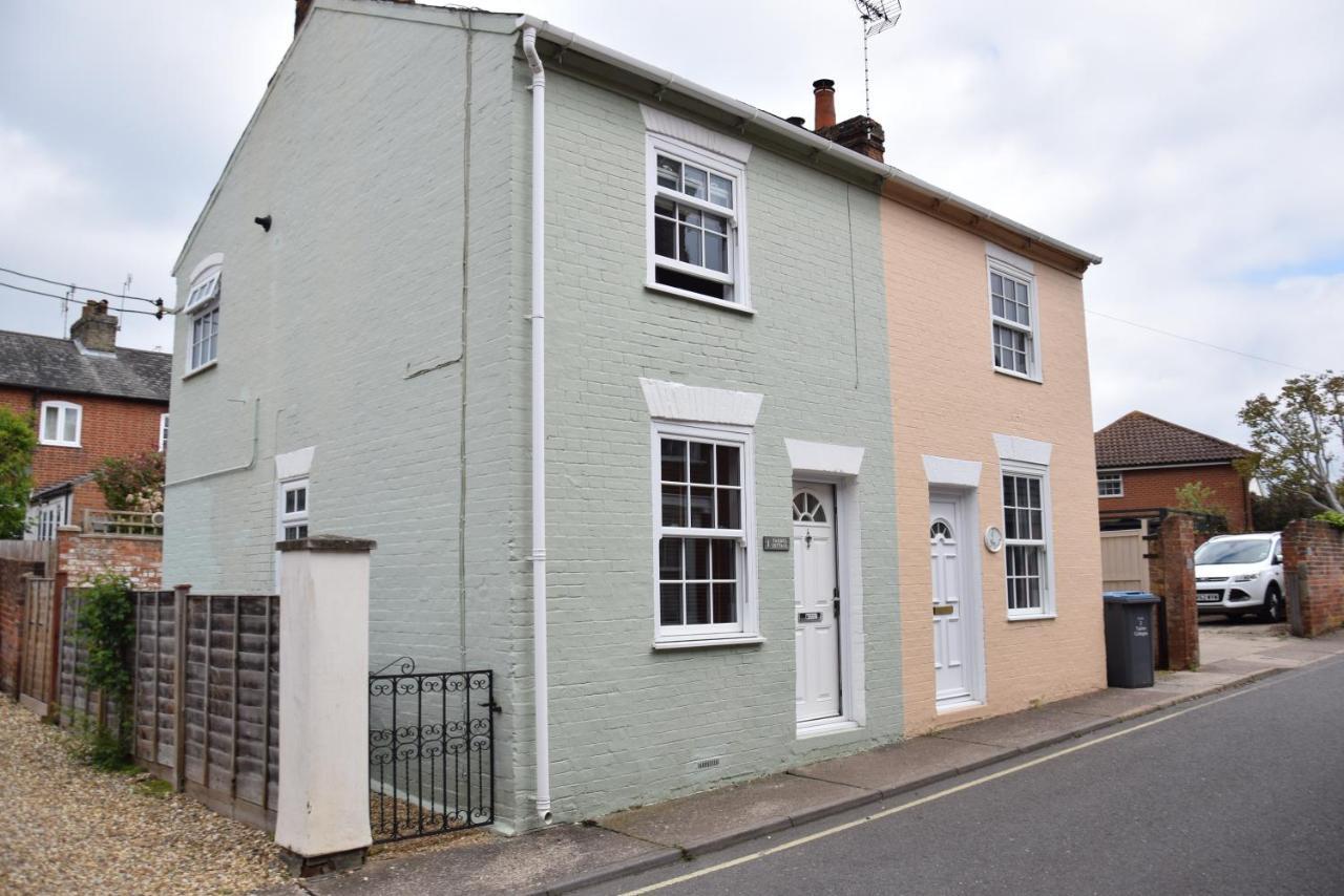1 Tailors Cottage, Holiday home